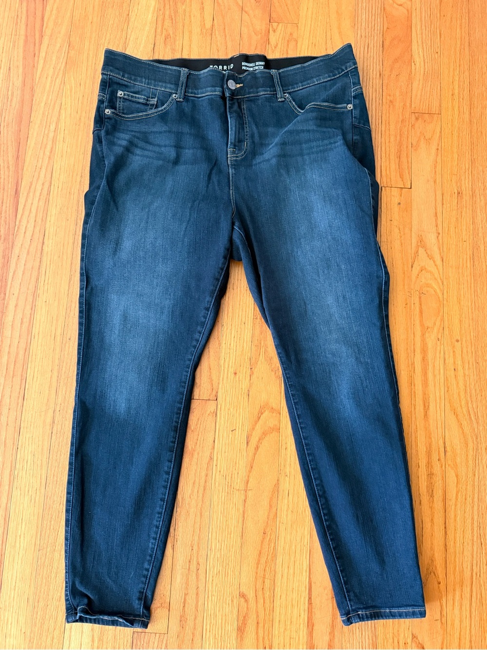 TORRID Bombshell Skinny Premium Stretch Size 22 Dark Blue